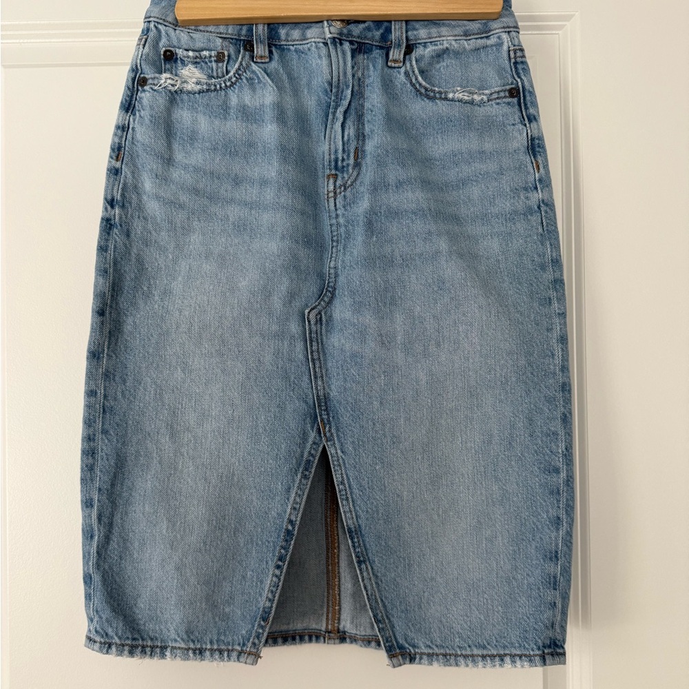 American Eagle Outfitters Light Blue Denim